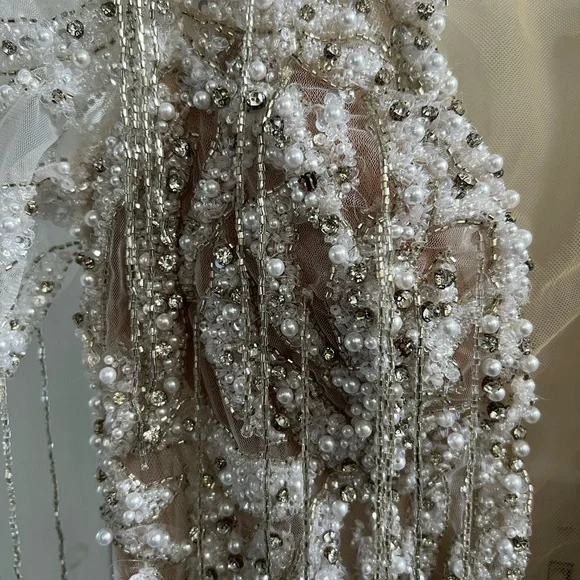 Albina Dyla Silver and White Beaded dress - Picture 7 of 8